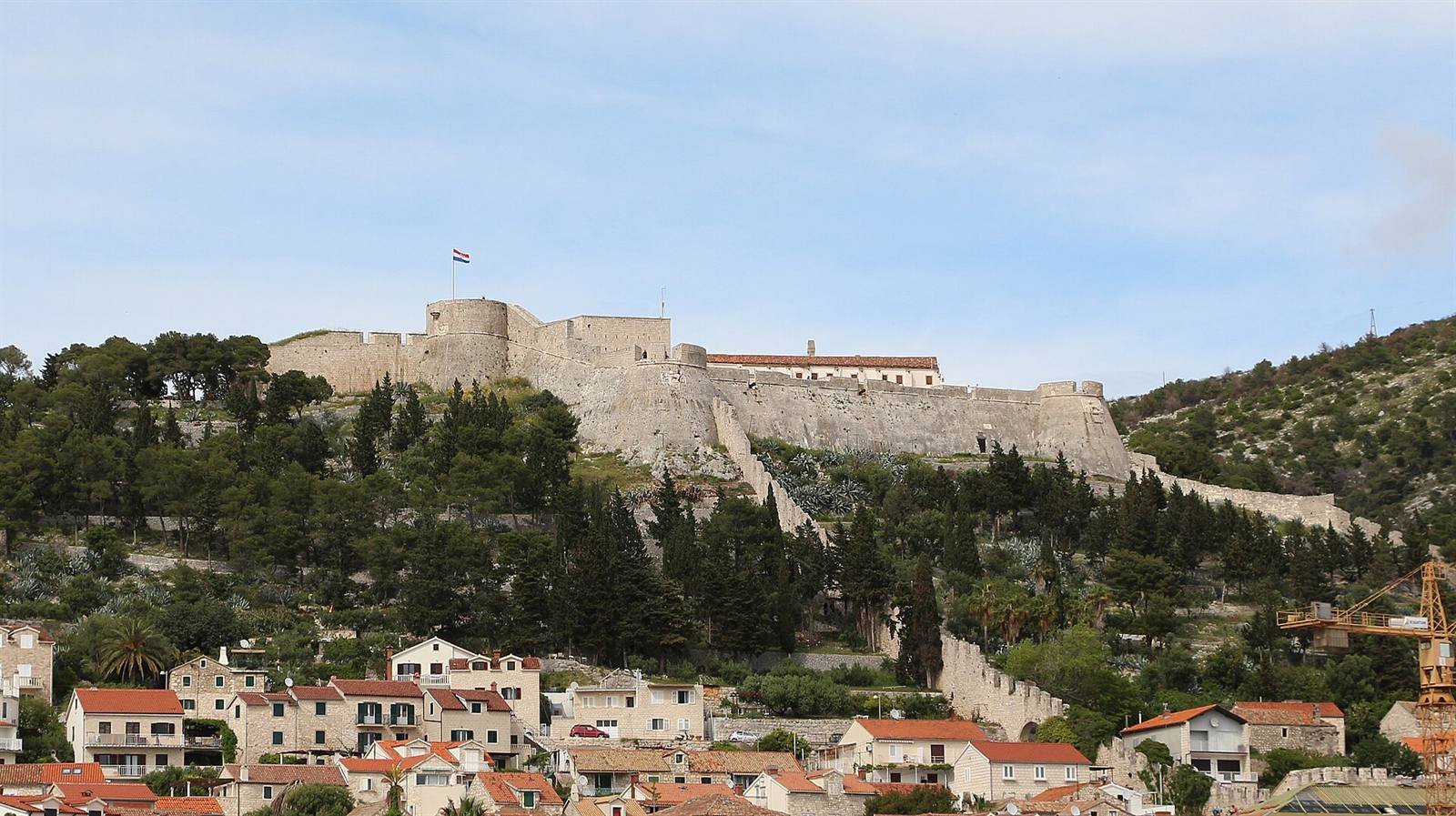 Spanjola Fortress · 700 m
