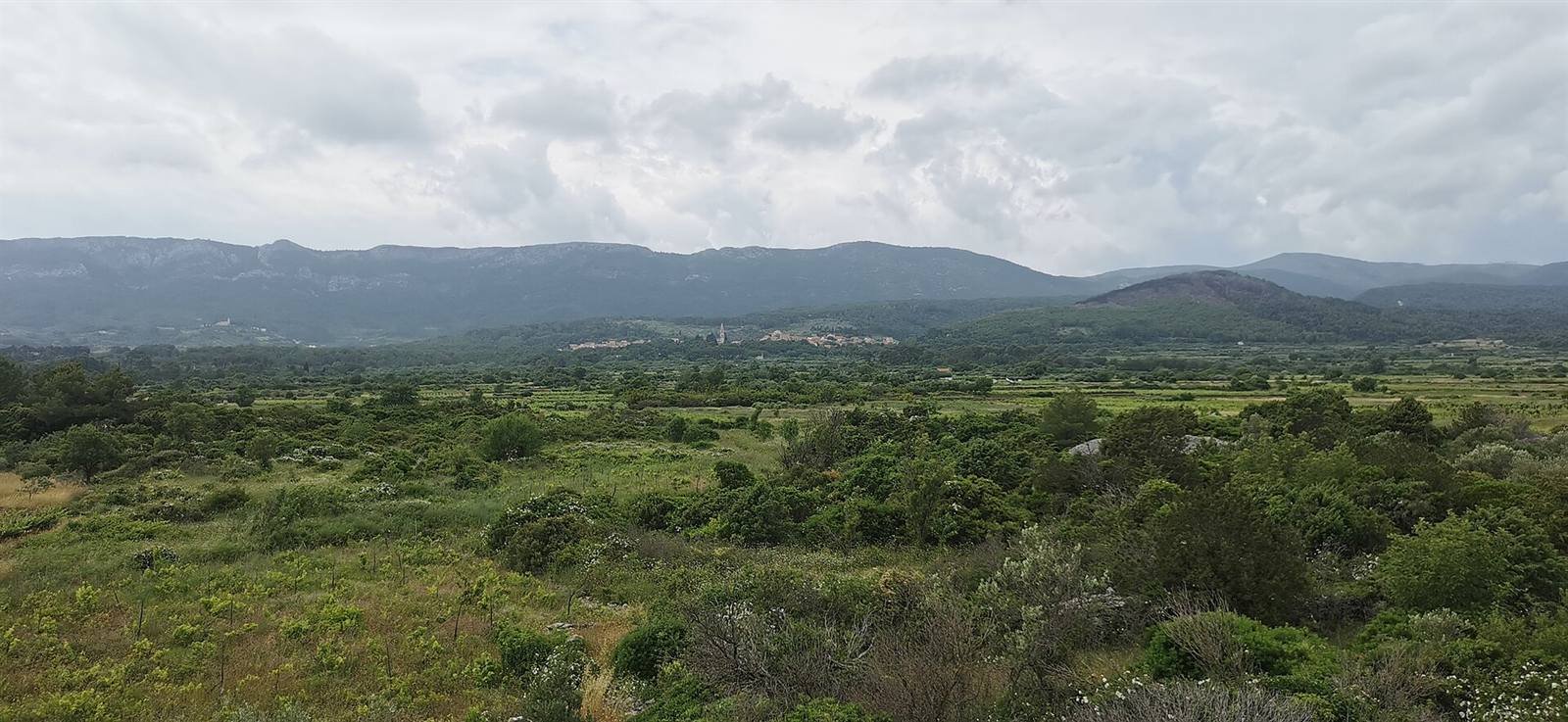 Stari Grad Plain · 17 km